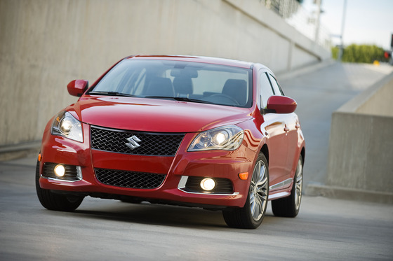 2011-suzuki-kizashi-sport-03