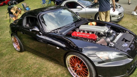 HONDA-S2000-Dodge-Viper-V10-Engine_01