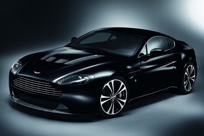 アストンマーチン V12 Vantage Carbon Black
