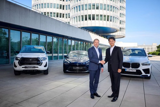 BMWが燃料電池車を量産