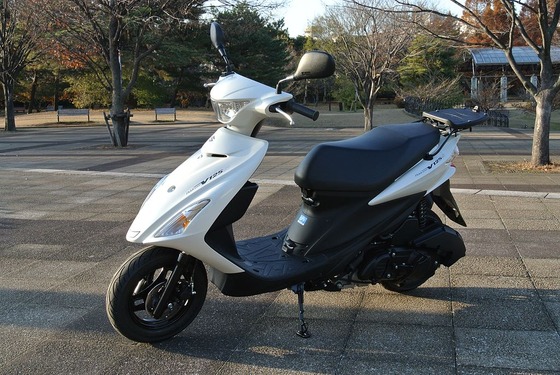 1024px-Suzuki_Address_V125S_3