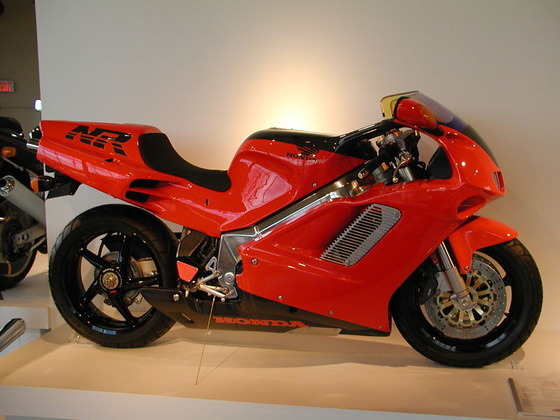 800px-1992_Honda_NR750