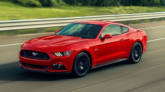 2017-Ford-Mustang-01