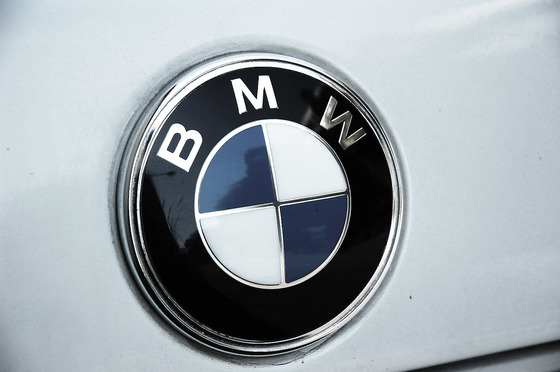 ワイ、BMWをレンタカーするｗｗｗｗｗｗ