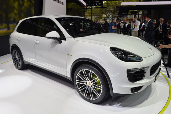 porsche-cayenne-s-e-hybrid-paris