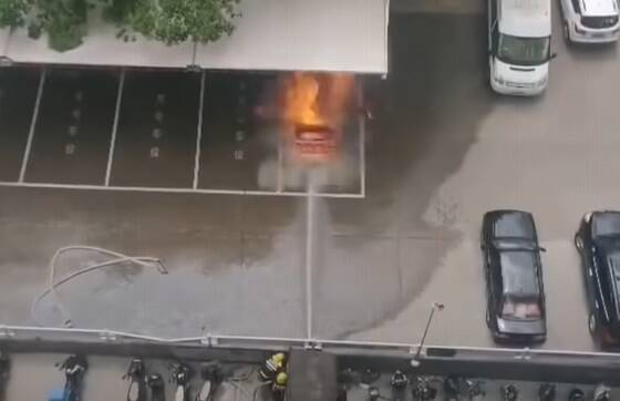EV爆発
