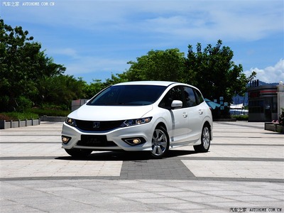 Honda_Jade15