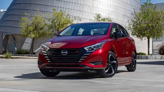 NISSAN Versa
