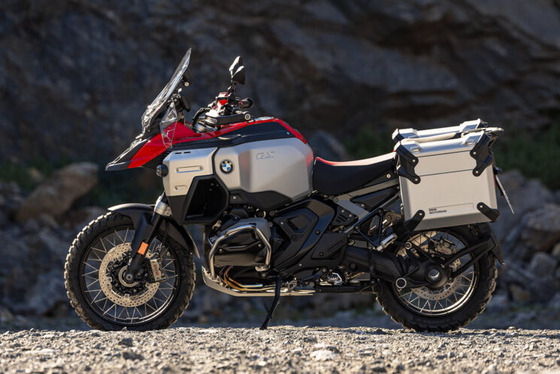 2024-bmw-r1300gs-adventure-news-1-745x497