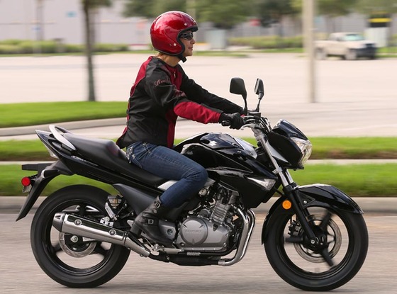 SuzukiGW250