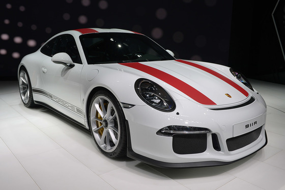 01-2017-porsche-911-r-geneva-1-1