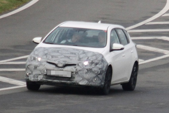 Toyota-Auris-Facelift-001-618x413