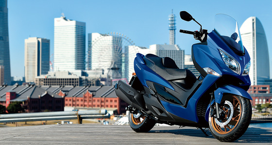 スズキ「バーグマン400」新型登場…バイオエタノール混合「E10ガソリン」に対応