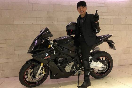 不正アクセスで絶賛炎上中のGMO社長が乗ってるバイクがこちらｗｗｗｗｗｗｗｗ