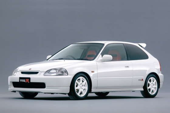 【画像】90年代に200万円で買えた走り屋御用達の車をご覧ください…