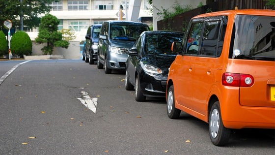 「違法駐車は違法です 〇〇警察署」っていう張り紙自作して路駐車に貼った結果ｗｗｗｗｗｗのサムネイル