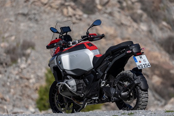 P90554796_lowRes_bmw-r-1300-gs-advent