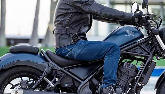 俺｢バイク乗ってるとお尻痛い｣ お前ら1｢シート柔らかくしろ！｣ お前ら2｢シート硬くしろ！｣←どっちが正解？のサムネイル