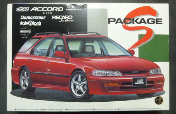 アオシマ1/24ホンダアコードワゴン2.2VTL(無限バージョン) 3000