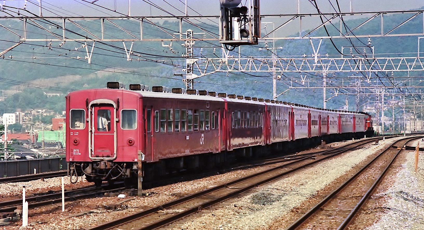 鉄道廃品　50系客車　旧レッドトレイン 草津線レッドトレイン。 : ダメダメ課長日記。