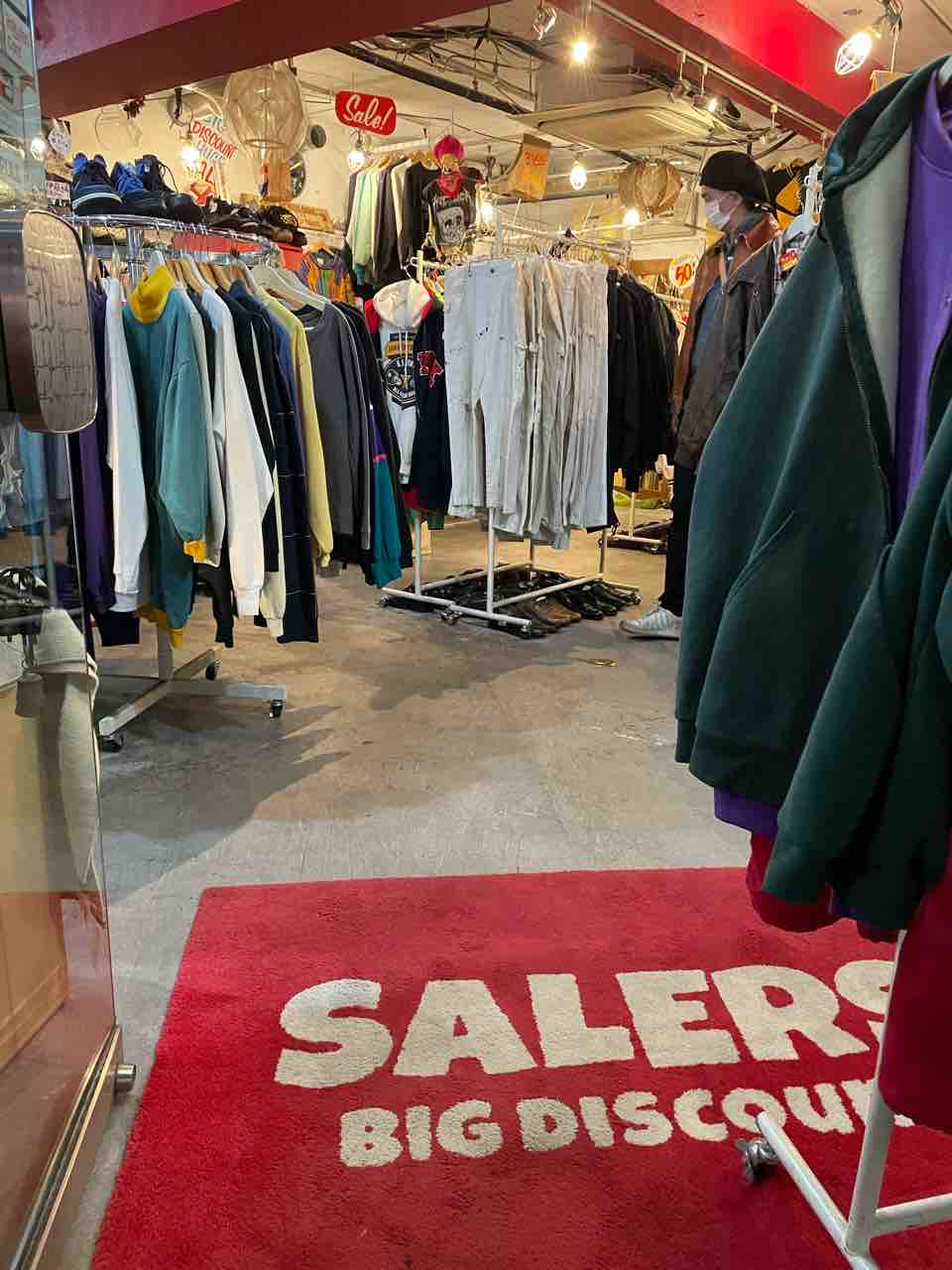 店内ソーシャルディスタンス。 Dクロージング ラボ