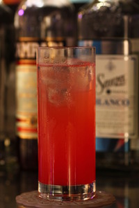 スプモーニ 美女カクテル図鑑 カクテル詳細説明 スプモーニ 美女カクテル図鑑 カクテル詳細説明