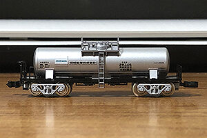 DD13後期型＋タキ29300（銀色）・トキ25000・タキ