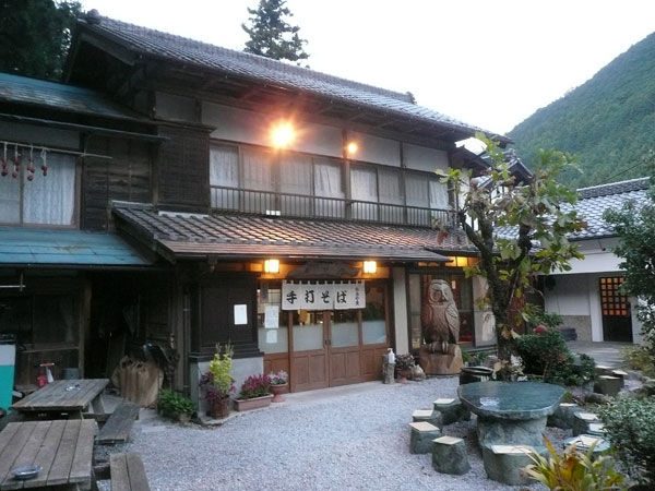 やっといただく事が出来ました 仙波地区の大行列そば店 手打そば かみやま 佐野市 Soba De Sova