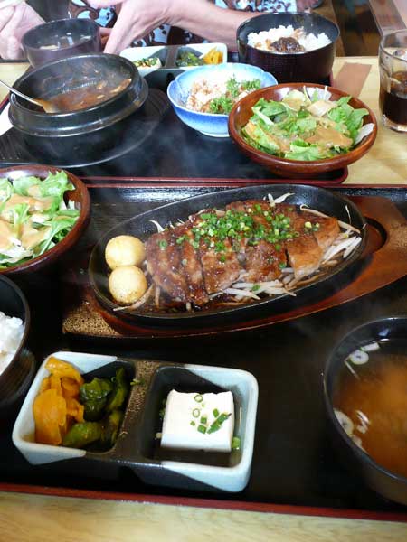 お肉屋さんがやっている人気の定食と肉料理の店 厨菜やくらもち 結城郡八千代町 Soba De Sova お肉屋さんがやっている人気の定食と肉料理の店 厨菜やくらもち 結城郡八千代町 Soba De Sova