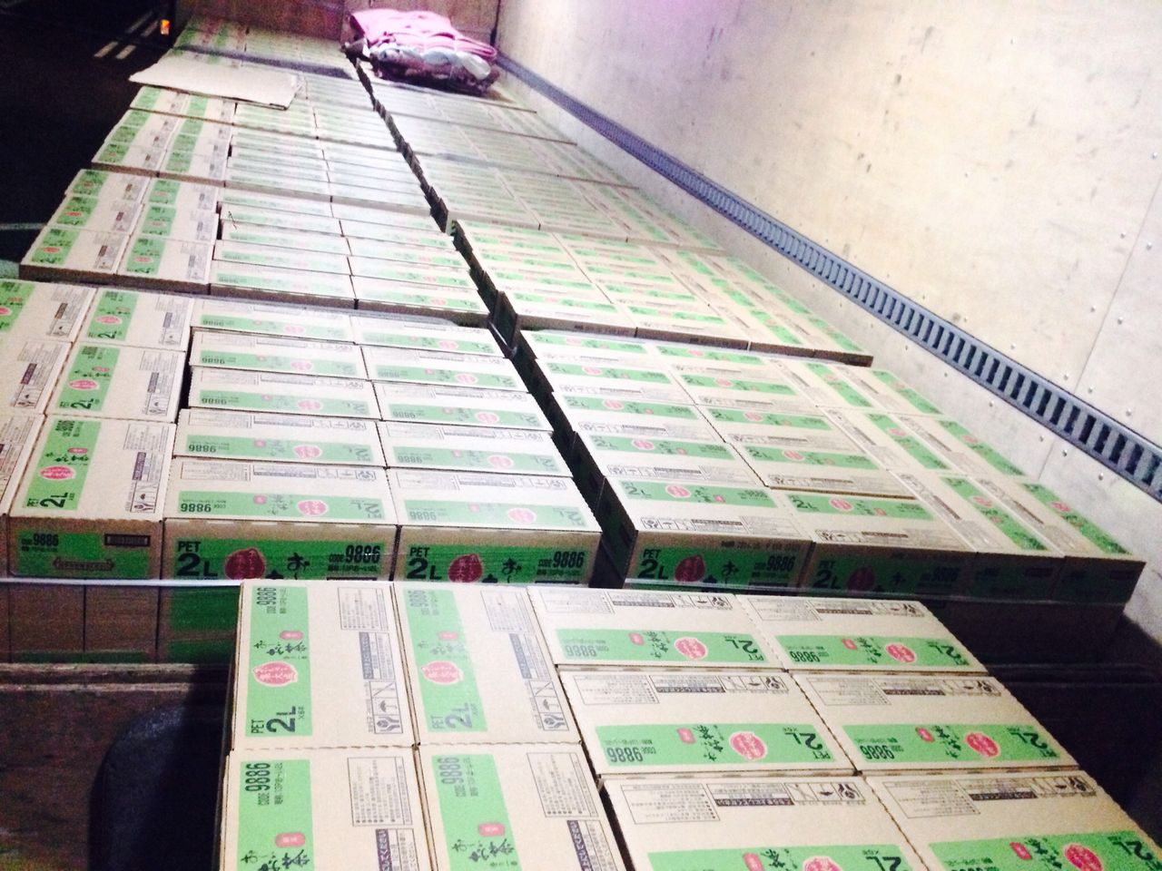 車高灯の交換でトラブル発生 ネジが回らない件でご迷惑おかけしましま٩ ۶ よりみち萌えෆ トラック