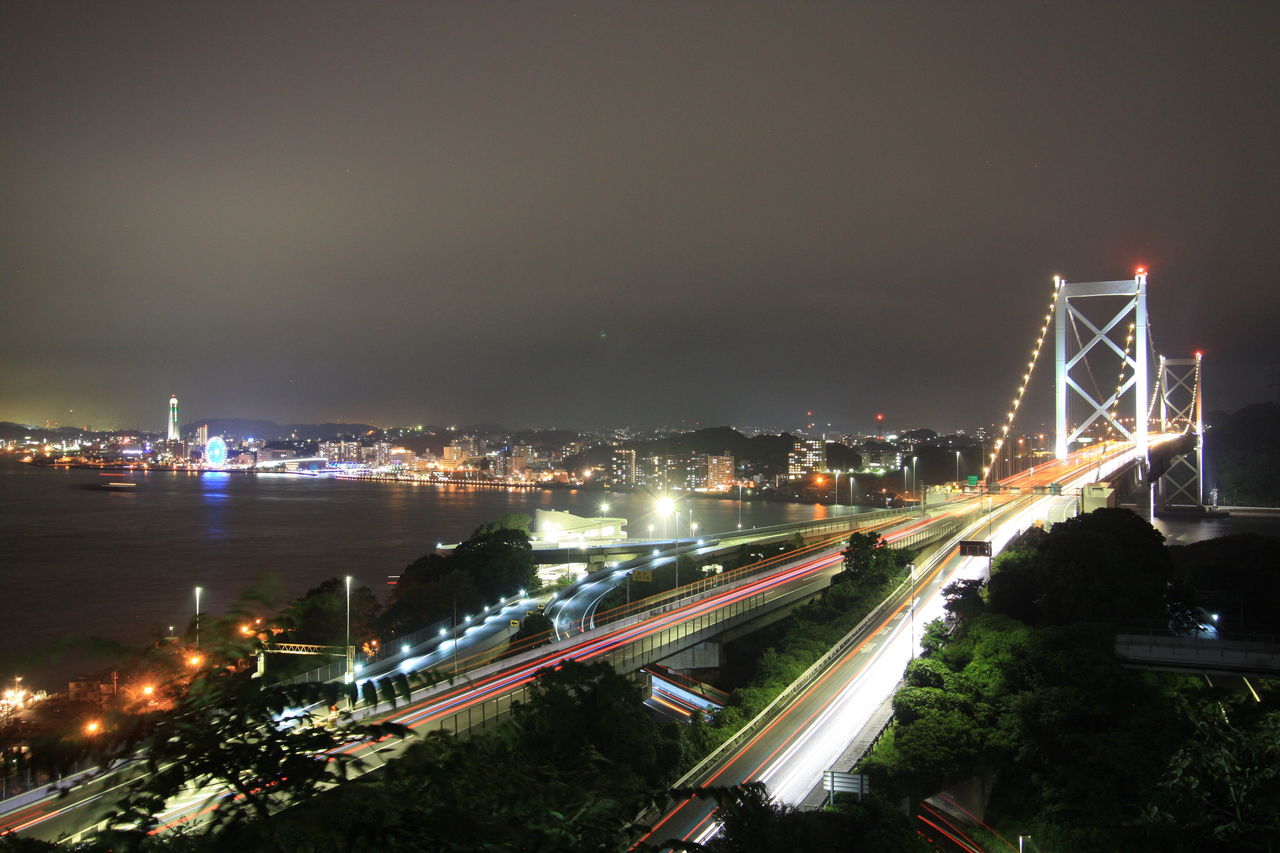 三脚なしで撮った夜景写真たち 本読むか 写真撮るか 旅出るか