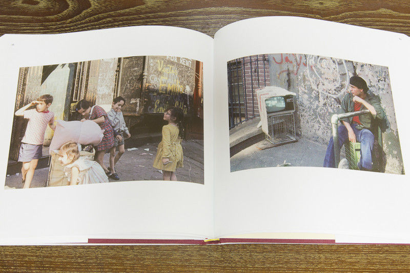 【激安】 Photographs The : Show Levitt『Slide Helen of Levitt Helen 洋書