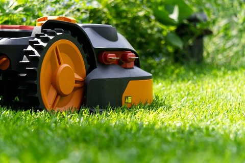 robot-mower-3403793_960_720