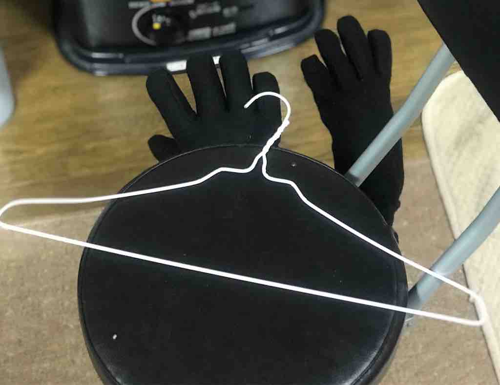 ちょっと便利な豆知識 針金ハンガーの自由自在 大黒屋クリーニング ちょっと便利な豆知識 針金ハンガーの自由自在 大黒屋クリーニング