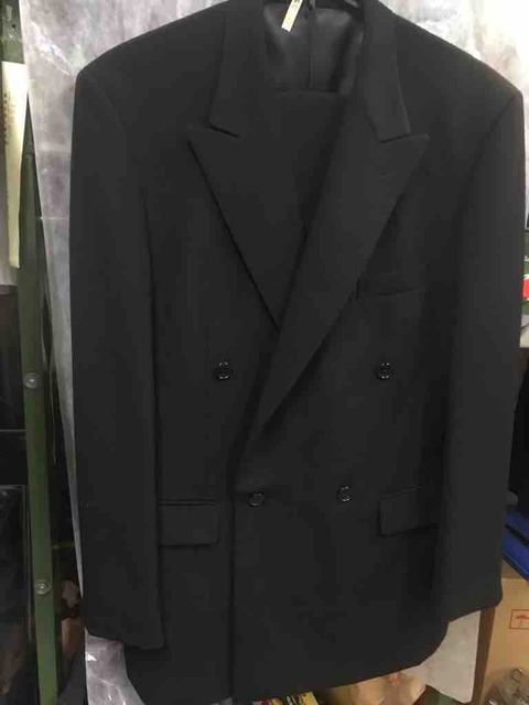 礼服にフォーマル…お洗濯の前に洗濯表示を確かめて!クリーニング店へ