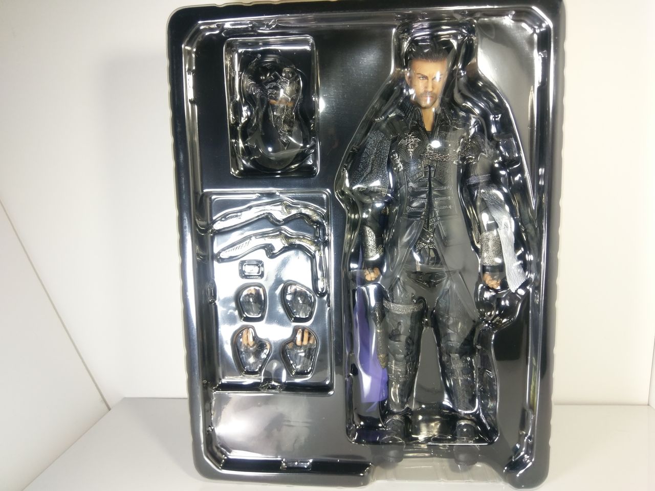 開封品】プレイアーツ改 ニックス・ウリック Amazon.co.jp: PLAY