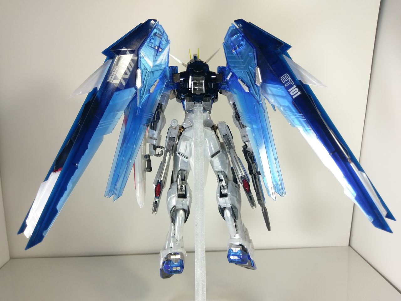 MG 1/100 ガンダムベース限定 フリーダムガンダム Ver.2.0 [クリア