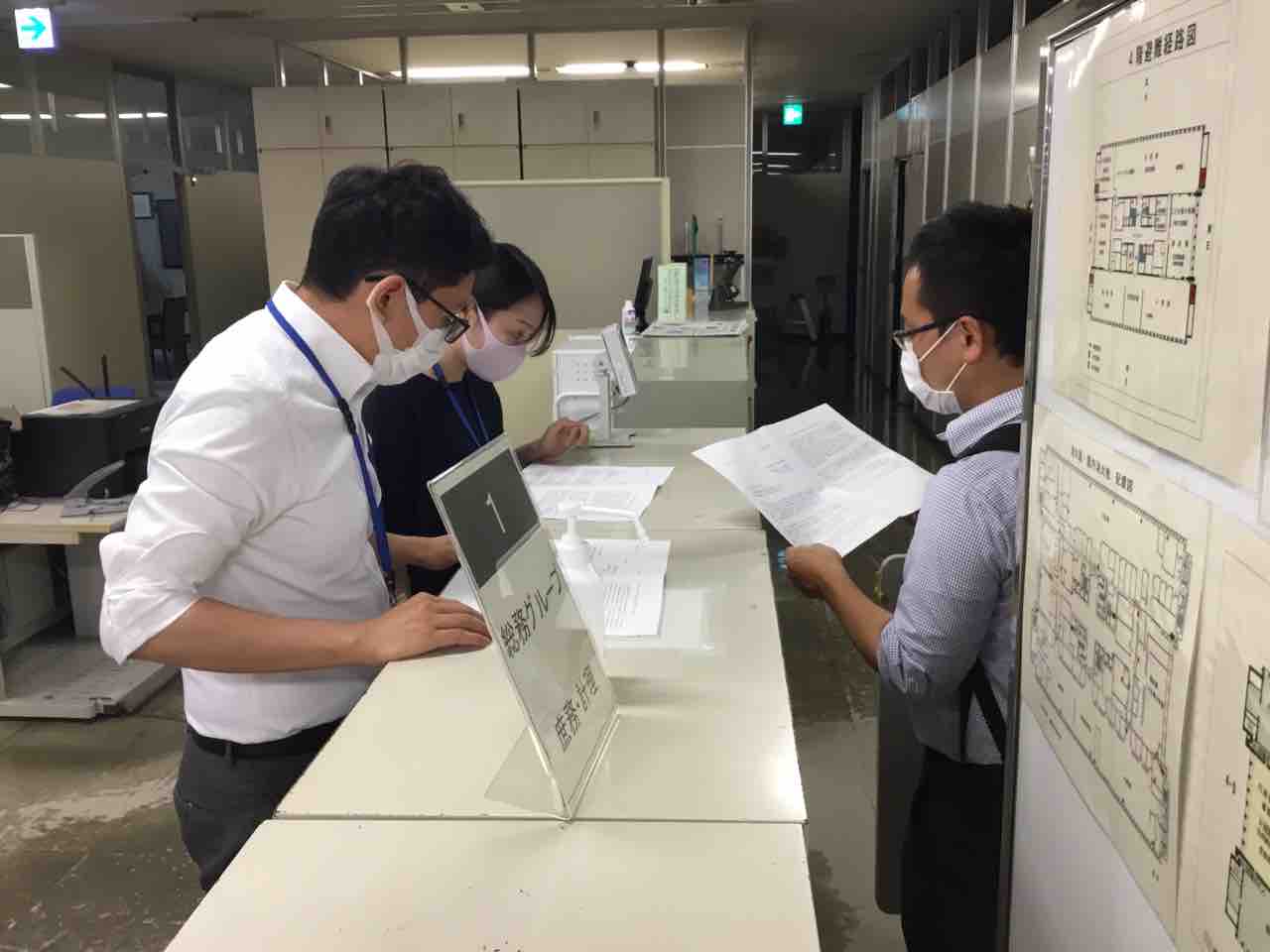 記者会見中の松井市長を直撃 動画あり 大行進 大阪市実行委員会が大阪市に申し入れ 改憲 戦争阻止 大行進 関西