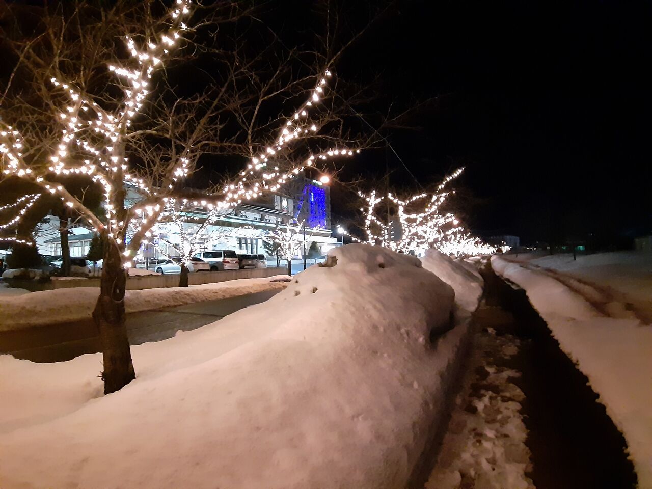 車中泊193泊目 山形自動車道 寒河江sa 日刊８びっと