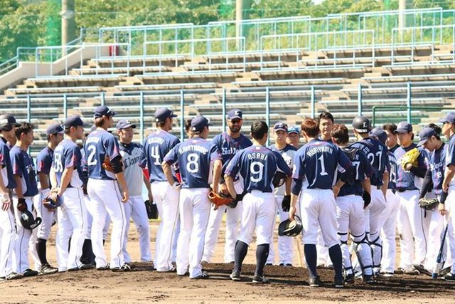 2015年10月2日宮崎入りをした埼玉西武ライオンズ南郷キャンプチームは3日から練習を開始した。