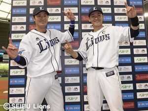 鬼崎選手と栗山選手