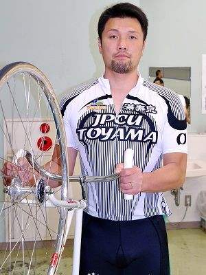 松本弘　F10　合掌造り 松本日出彦氏 五蔵で「武者修行」 （冨田酒造、花の香酒造、白糸酒造
