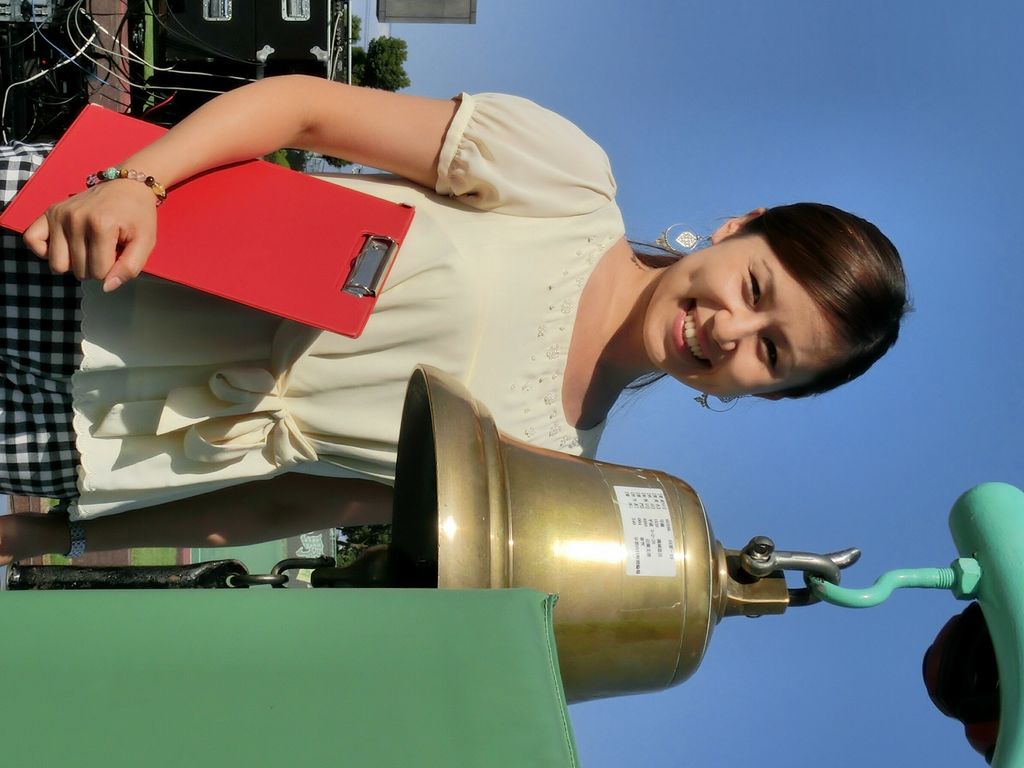 フラッグ ラウンドガール そして佐藤さやかさん 向日町競輪 平安賞 開催中 新吾捕物帳 三番勝負番外編 フラッグ ラウンドガール そして佐藤さやかさん 向日町競輪 平安賞 開催中 新吾捕物帳 三番勝負番外編
