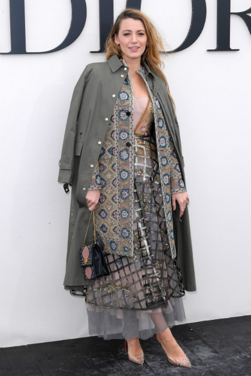 ブレイク ライブリー 海外セレブファッションブログ 最新スナップ おしゃれ情報が盛り沢山 Dailycelebritydiary