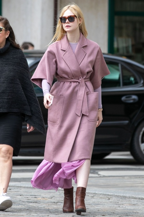 エル ファニング 海外セレブファッションブログ 最新スナップ おしゃれ情報が盛り沢山 Dailycelebritydiary エル ファニング 海外セレブファッションブログ 最新スナップ おしゃれ情報が盛り沢山 Dailycelebritydiary