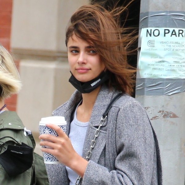 5 1 テイラーヒルの最新画像 海外セレブ最新画像 私服ファッション 着用ブランドまとめてチェック Dailycelebritydiary