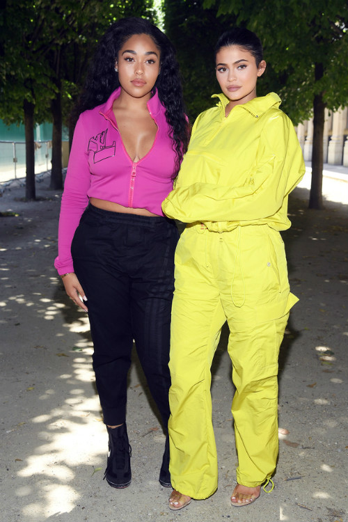 DailyCelebrityDiary10