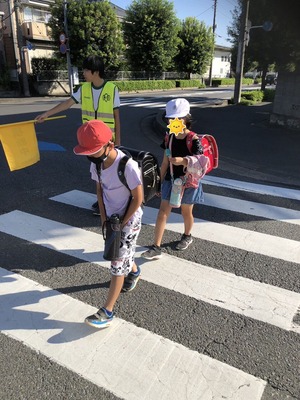旗振り 顔消