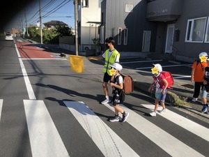 溝口君 旗振り 顔消し
