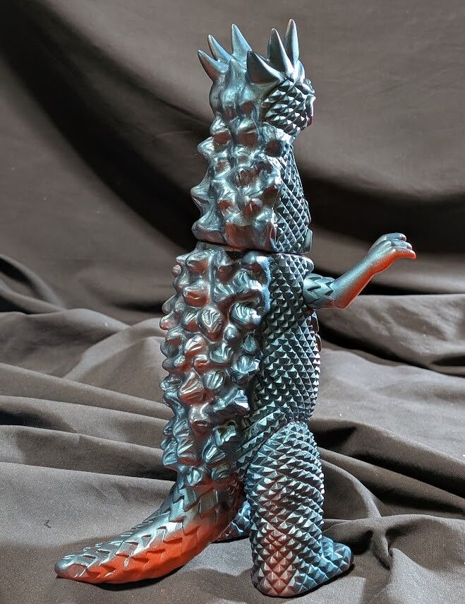 ベムラー「ウルトラマン」登場怪獣（M1号）ソフビフィギュア赤茶色